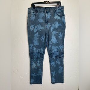 DG2 by Diane Gilman Women’s Jeans Size 16 – Printed Design, Five-Pocket Style